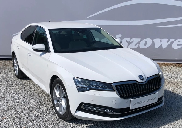 Skoda Superb cena 116999 przebieg: 64996, rok produkcji 2019 z Bytów małe 436